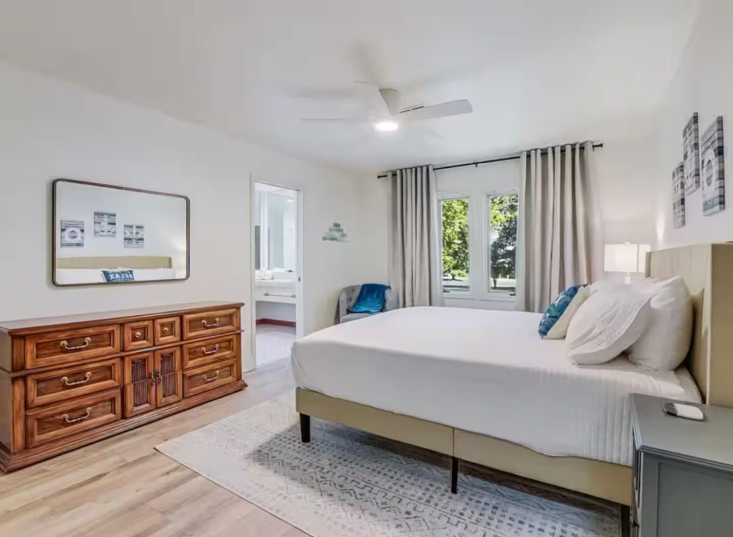 1263 Terminal Loop Rd, McQueeney, TX 78123