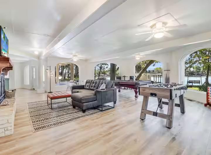 1263 Terminal Loop Rd, McQueeney, TX 78123