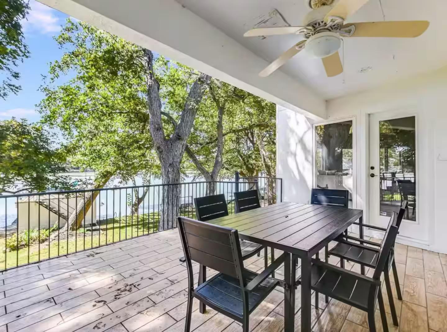 1263 Terminal Loop Rd, McQueeney, TX 78123