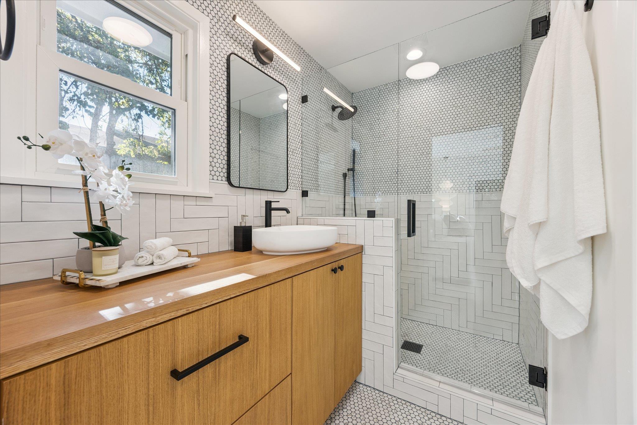 2512 Burly Oak Dr, Austin, TX 78745