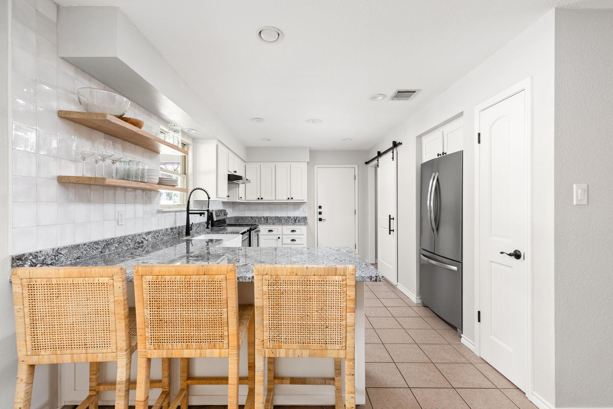 7008 Chinook Dr, Austin, TX 78736