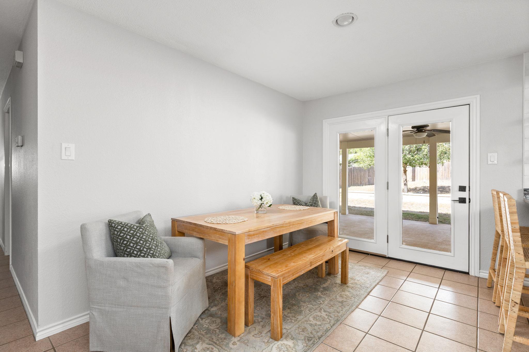 7008 Chinook Dr, Austin, TX 78736