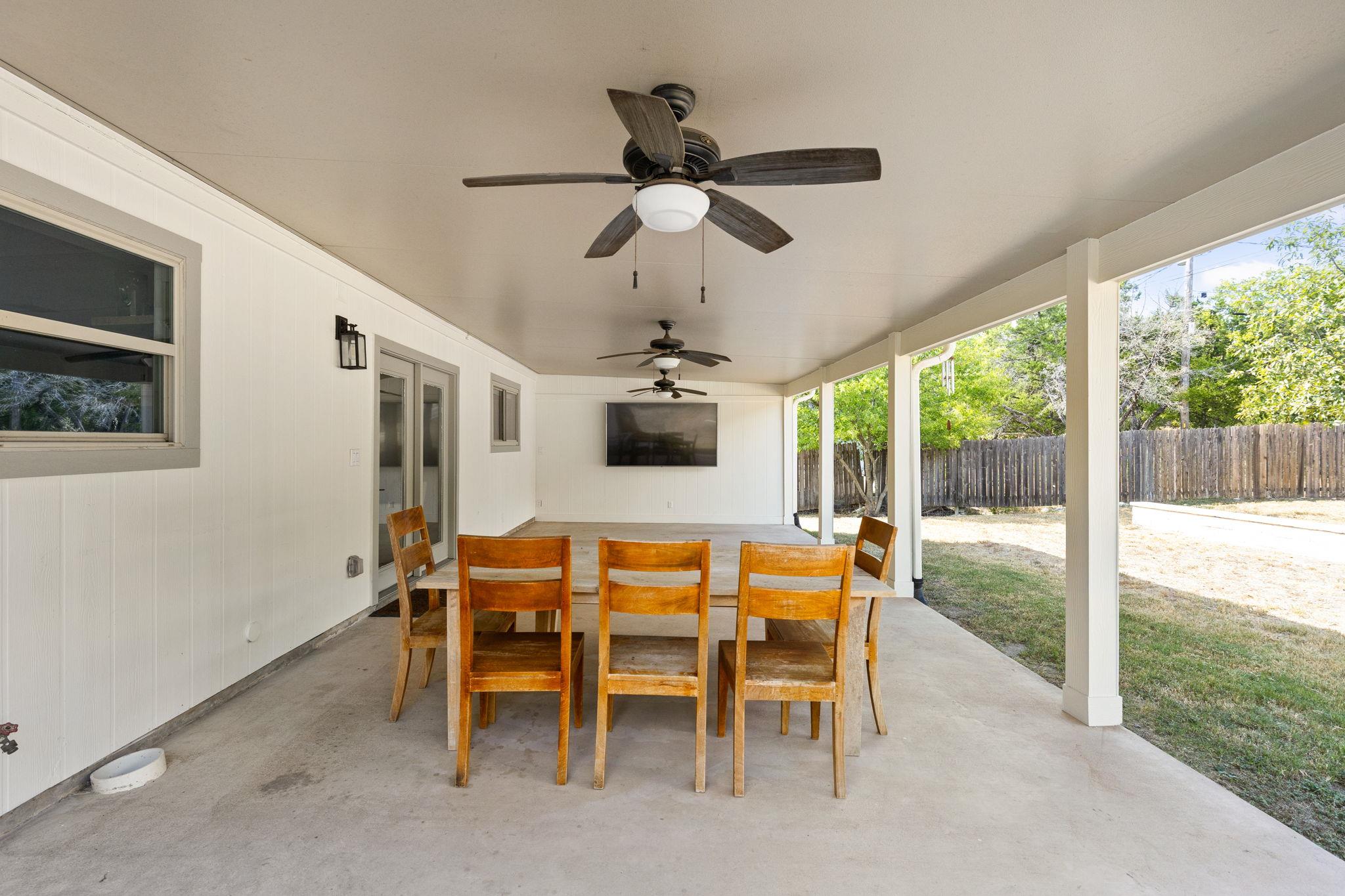 7008 Chinook Dr, Austin, TX 78736