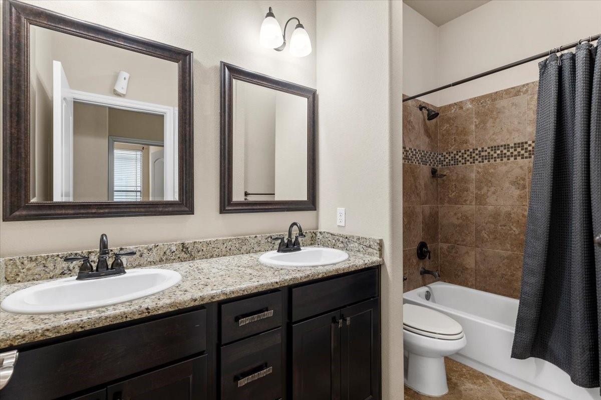 105 Keo Keo Ct, Bastrop, TX 78602