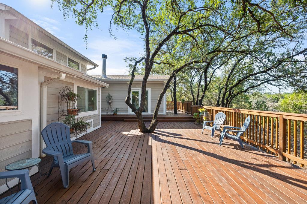 126 County Road 420 Rd, Spicewood, TX 78669