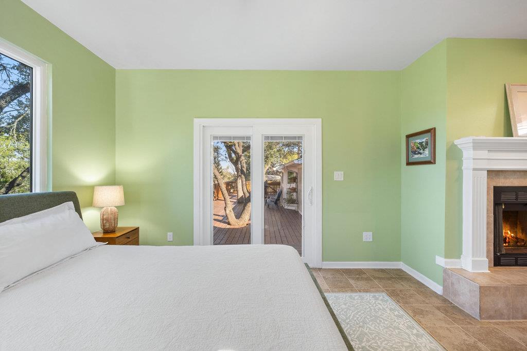 126 County Road 420 Rd, Spicewood, TX 78669