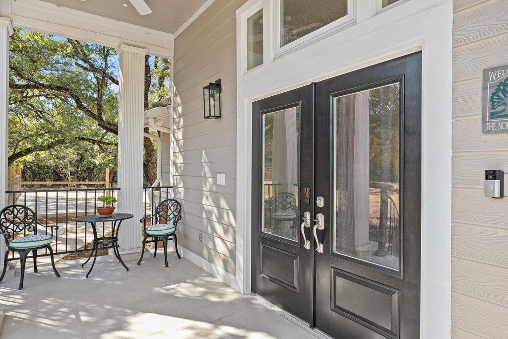 126 County Road 420 Rd, Spicewood, TX 78669