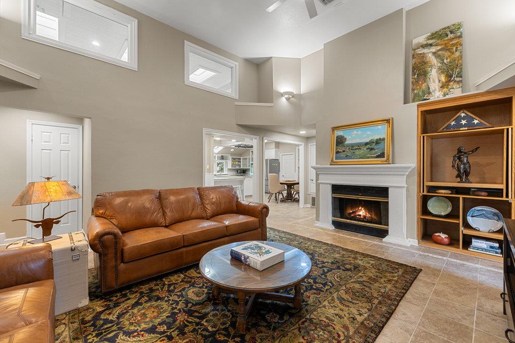 126 County Road 420 Rd, Spicewood, TX 78669