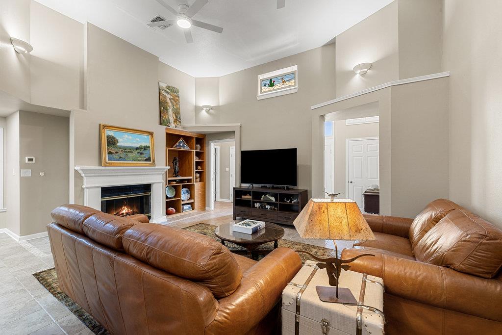 126 County Road 420 Rd, Spicewood, TX 78669