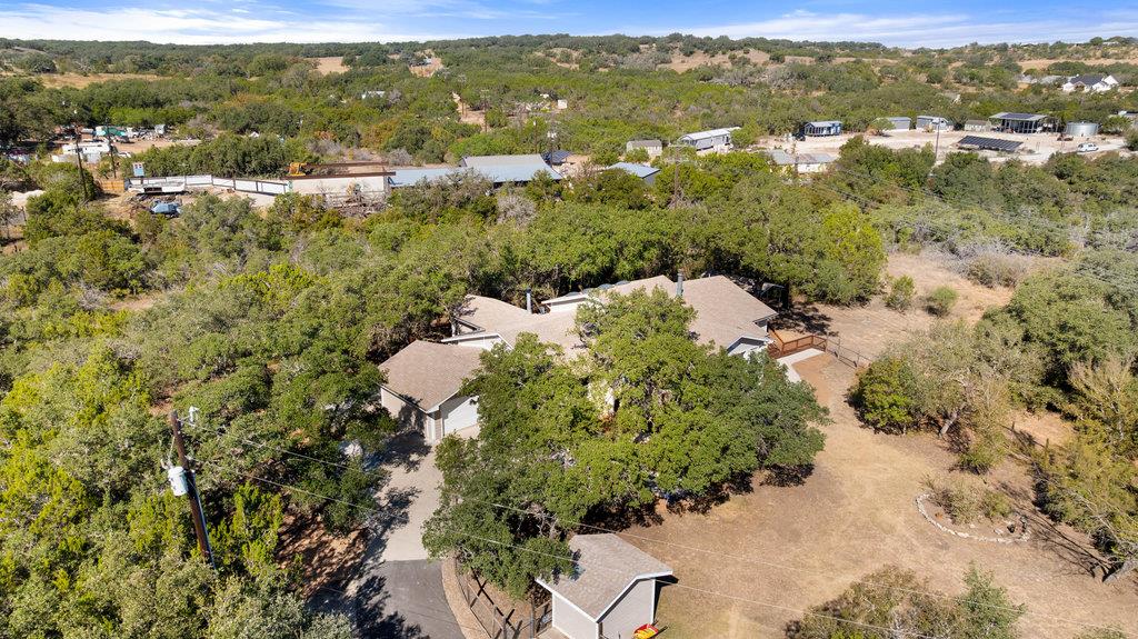 126 County Road 420 Rd, Spicewood, TX 78669
