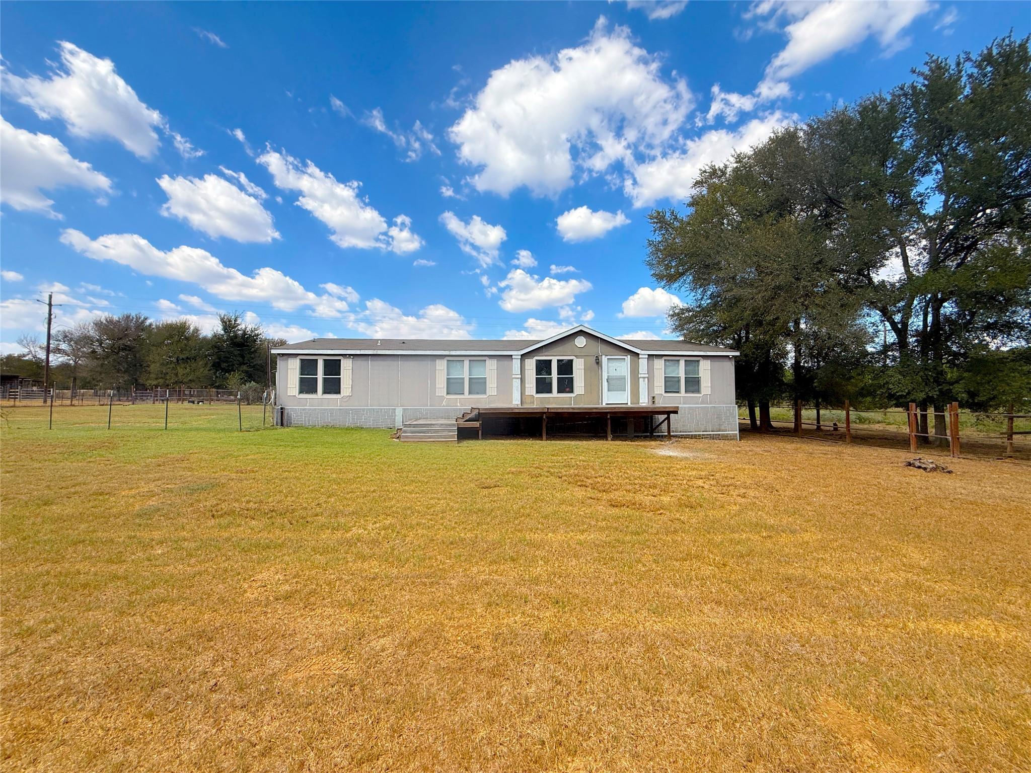 3063 County Road 484, Elgin, TX 78621