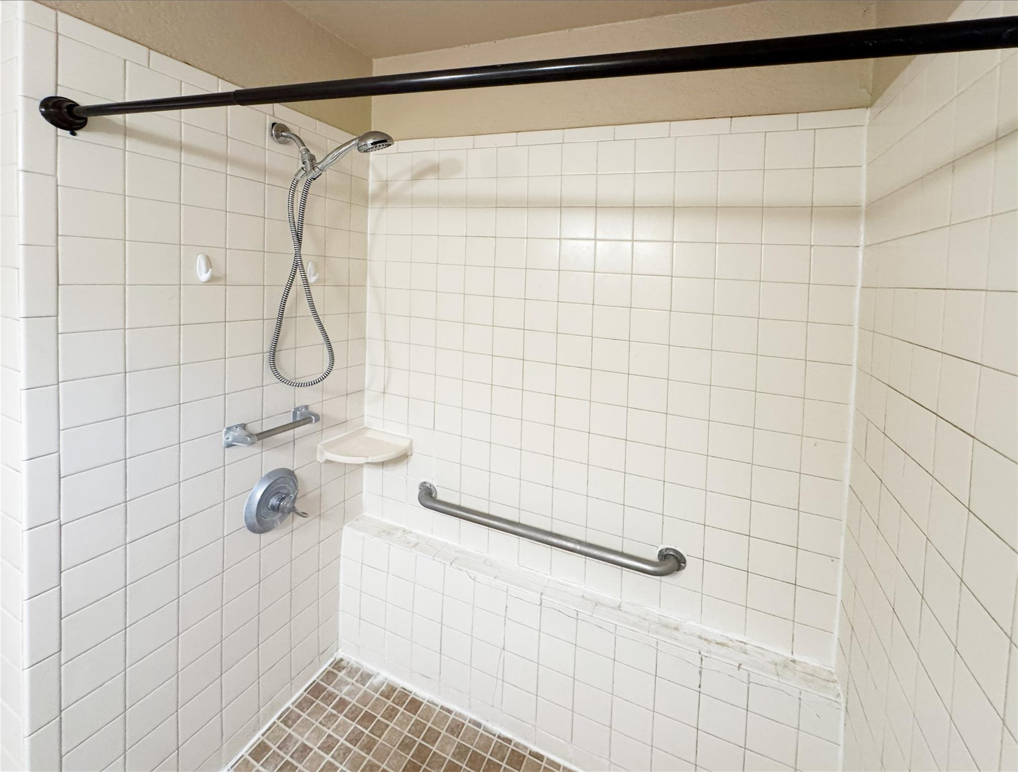 305 Highland Dr, Burnet, TX 78611