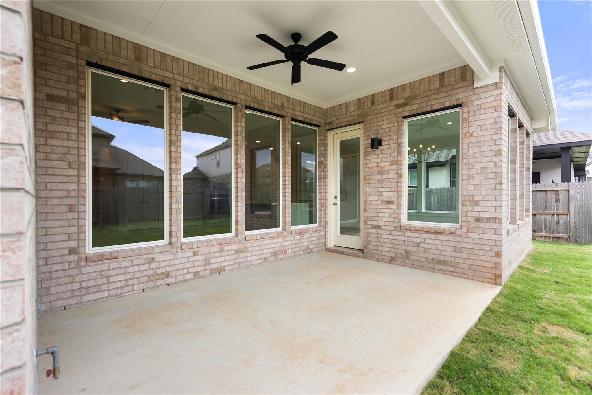 609 Borchers Ave, New Braunfels, TX 78132