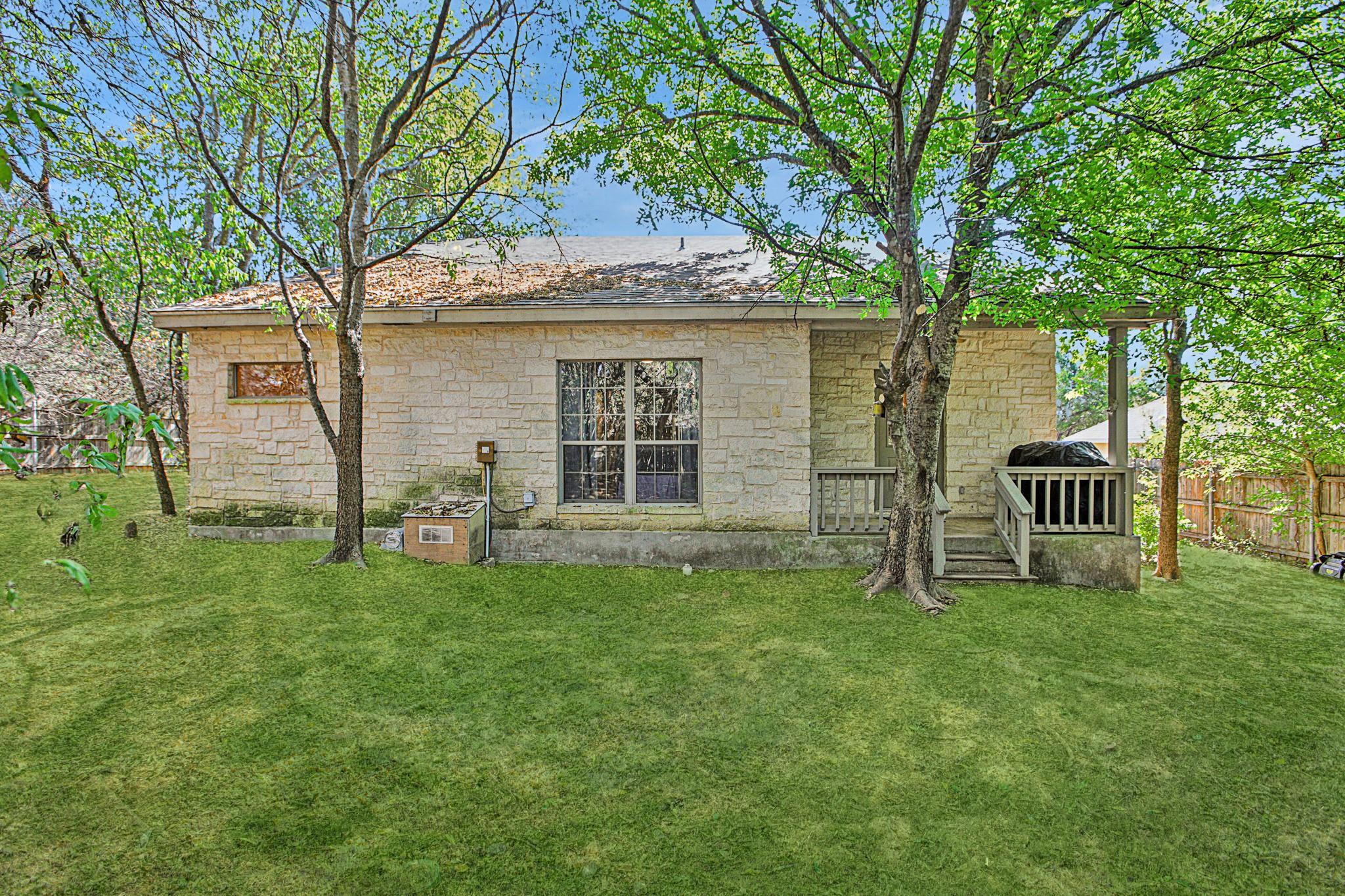 7 WOODVIEW Ct, Wimberley, TX 78676