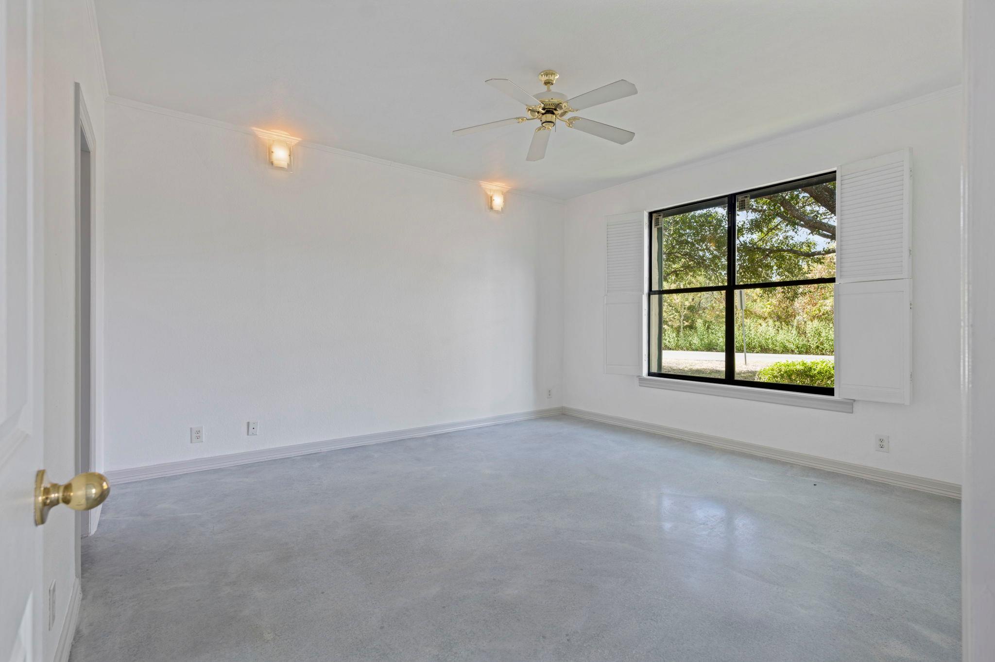 8401 Longview Rd, Austin, TX 78745