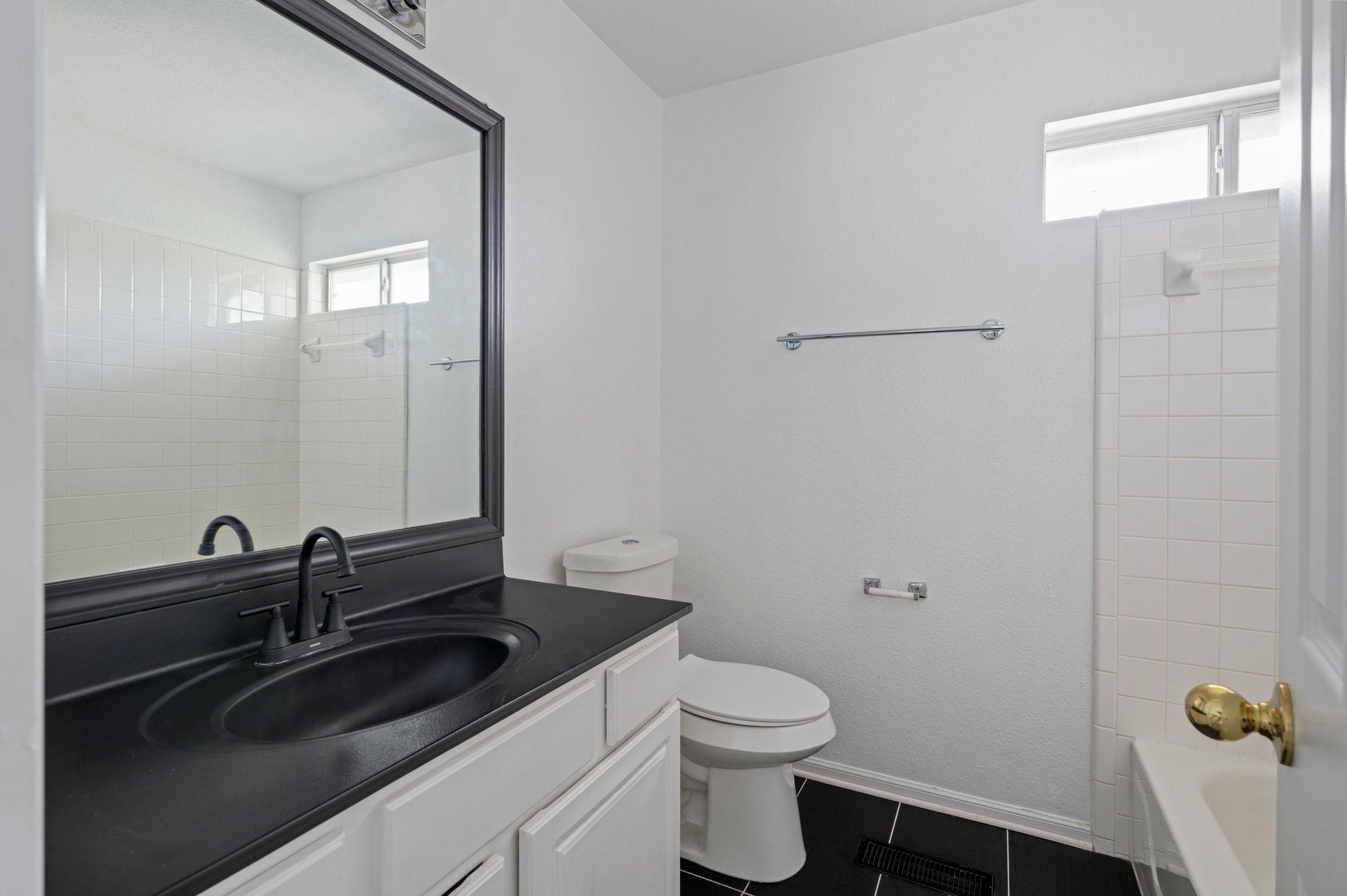 8401 Longview Rd, Austin, TX 78745