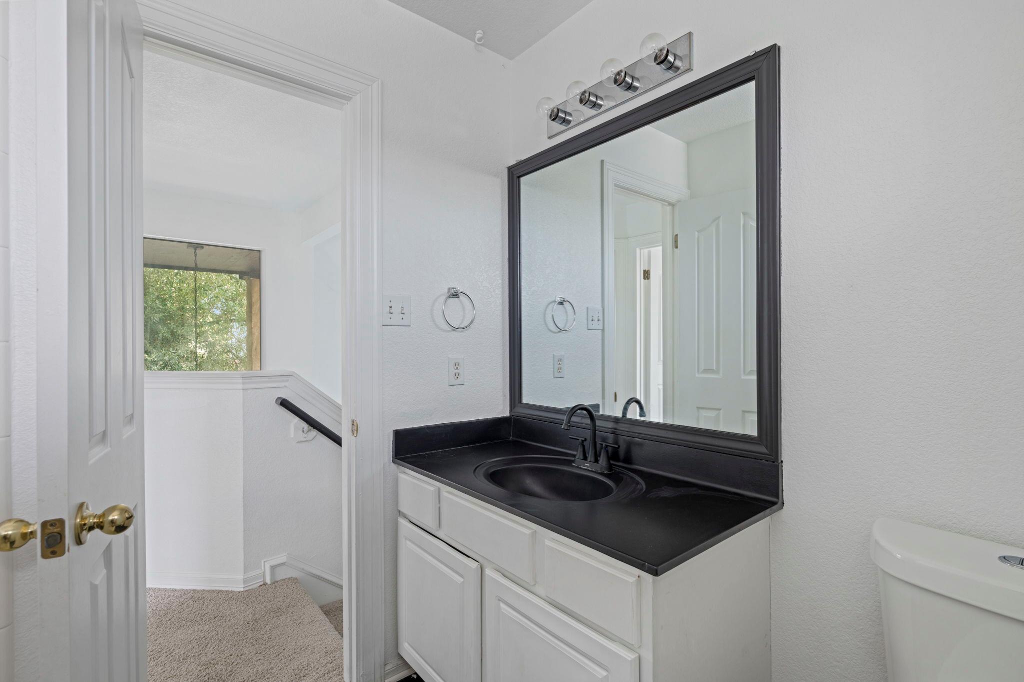 8401 Longview Rd, Austin, TX 78745