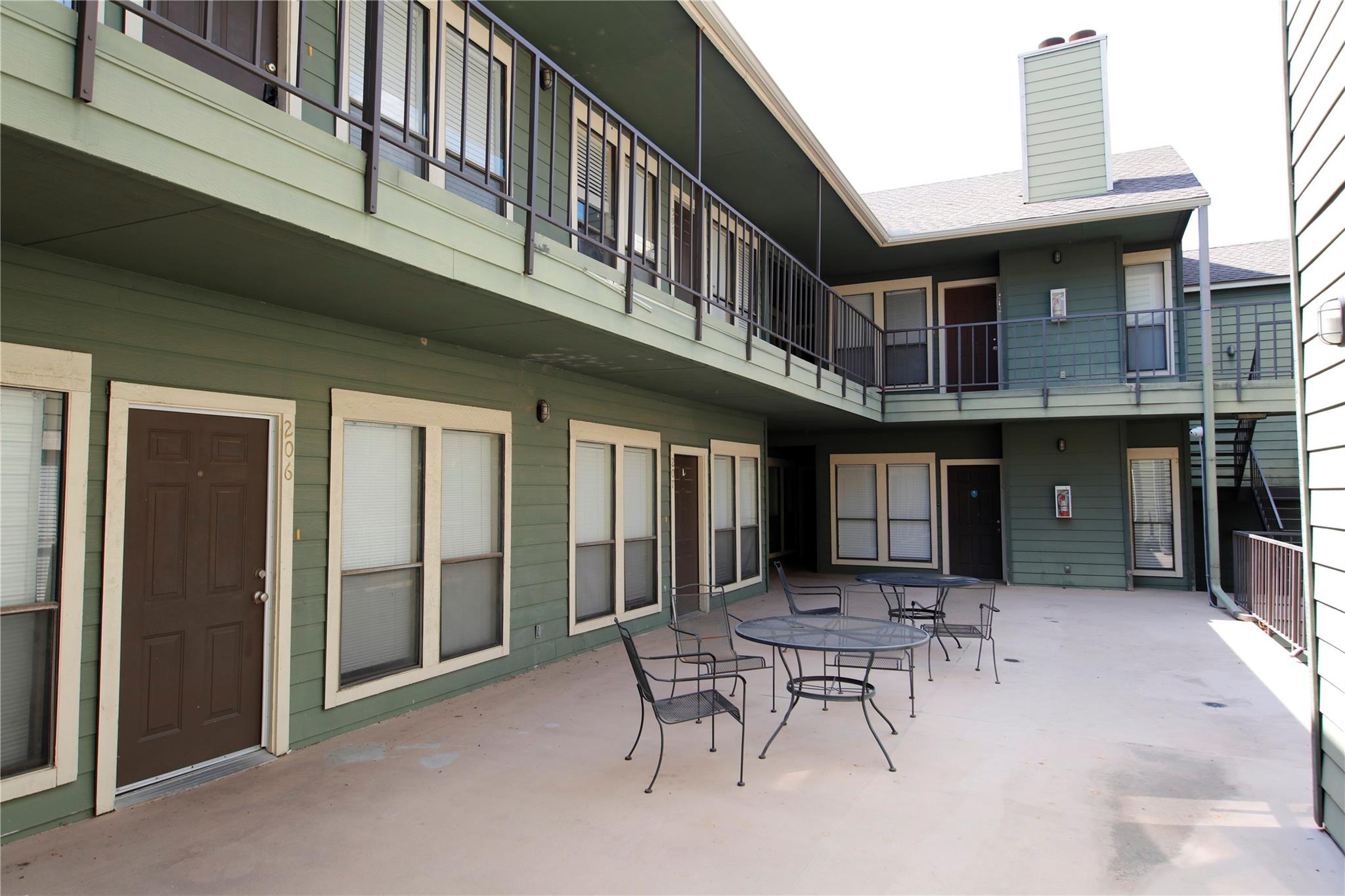 2706 Salado St # 204, Austin, TX 78705