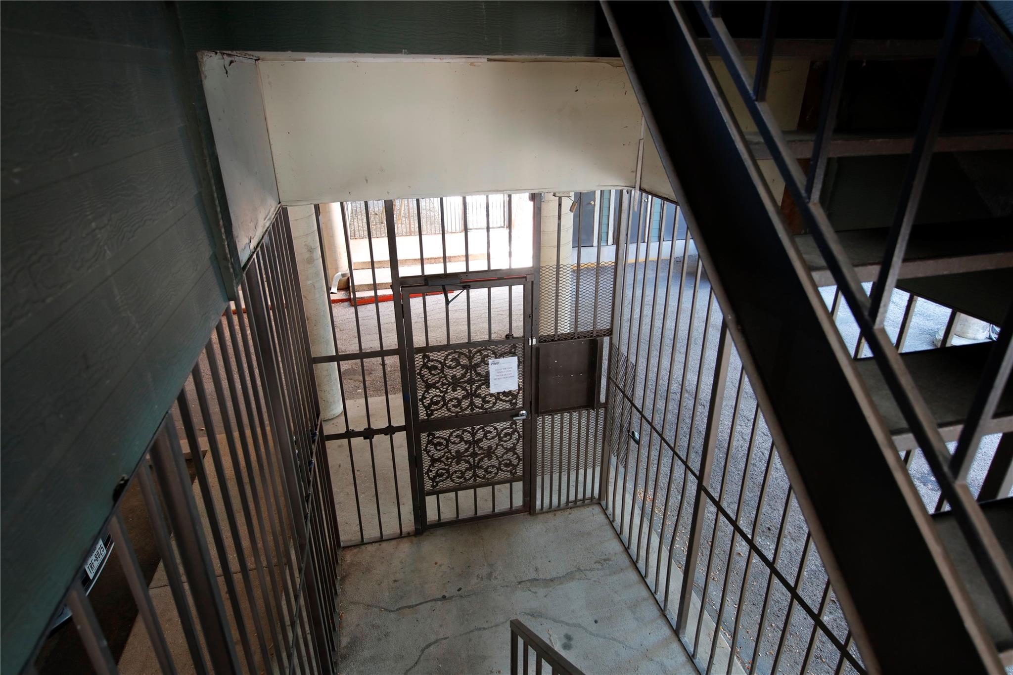 2706 Salado St # 204, Austin, TX 78705