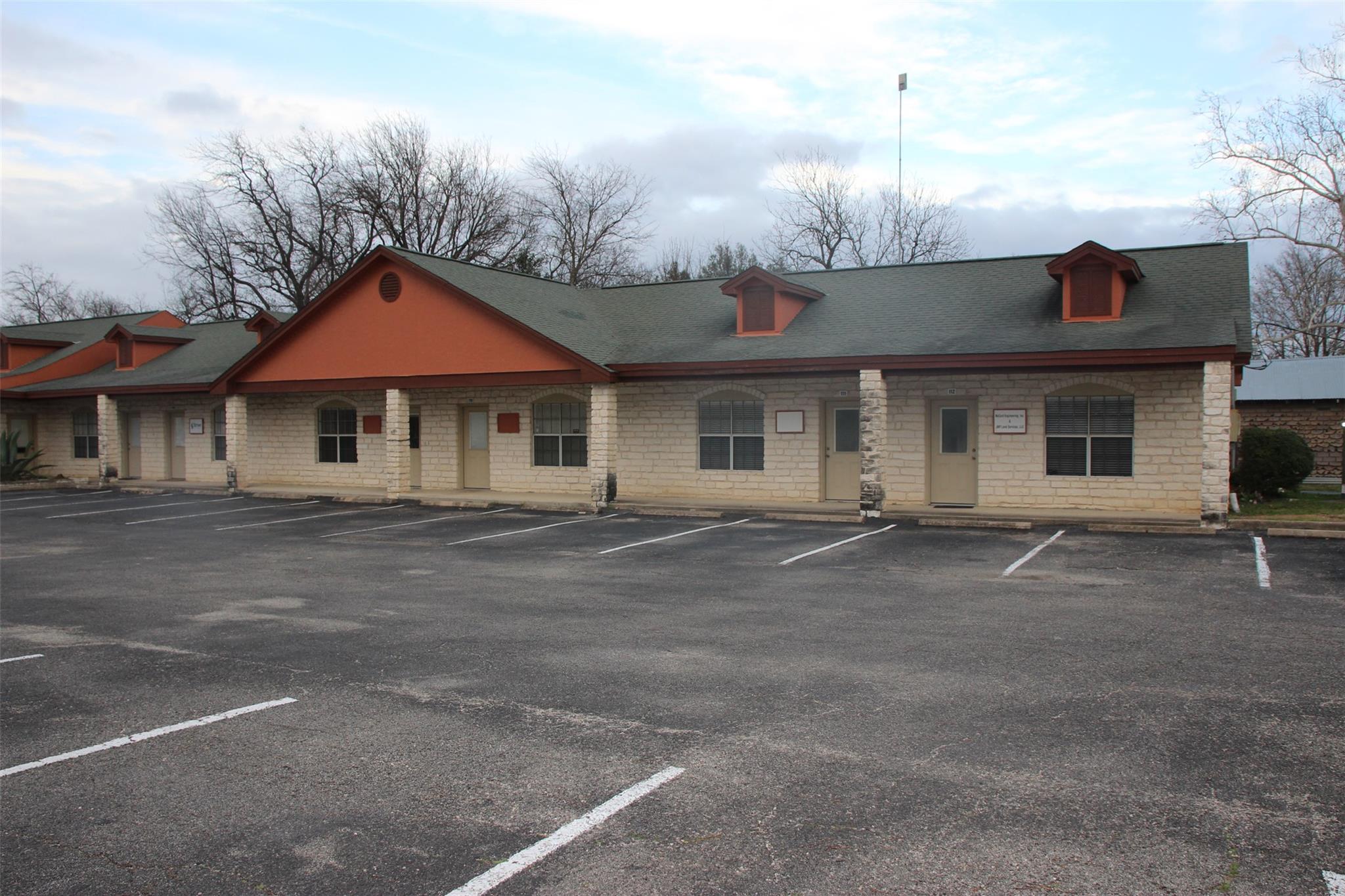 1915 S Austin Ave # 112, Georgetown, TX 78626