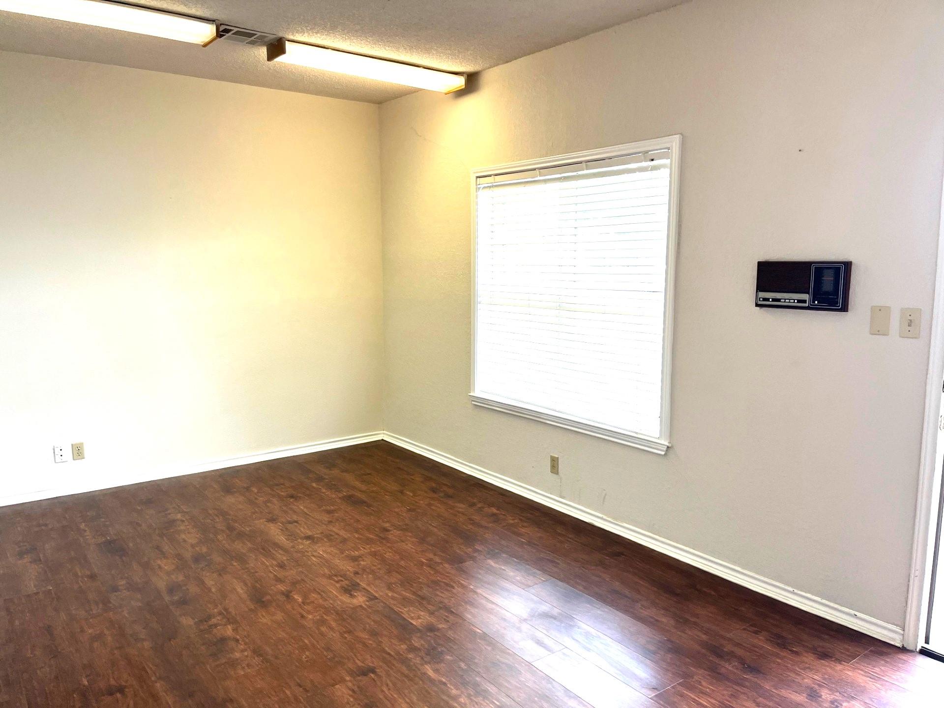 1915 S Austin Ave # 112, Georgetown, TX 78626