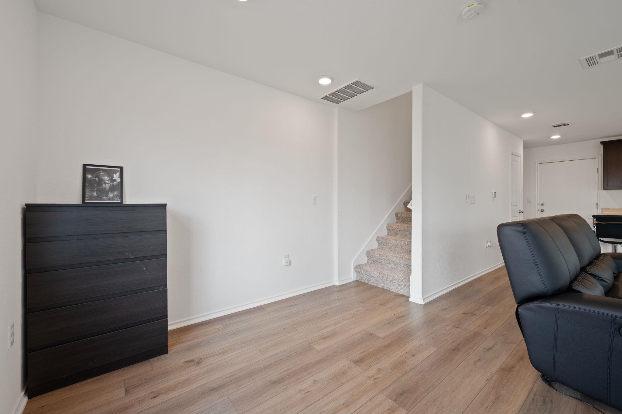 7116 Dancing Wind Ln, Del Valle, TX 78617