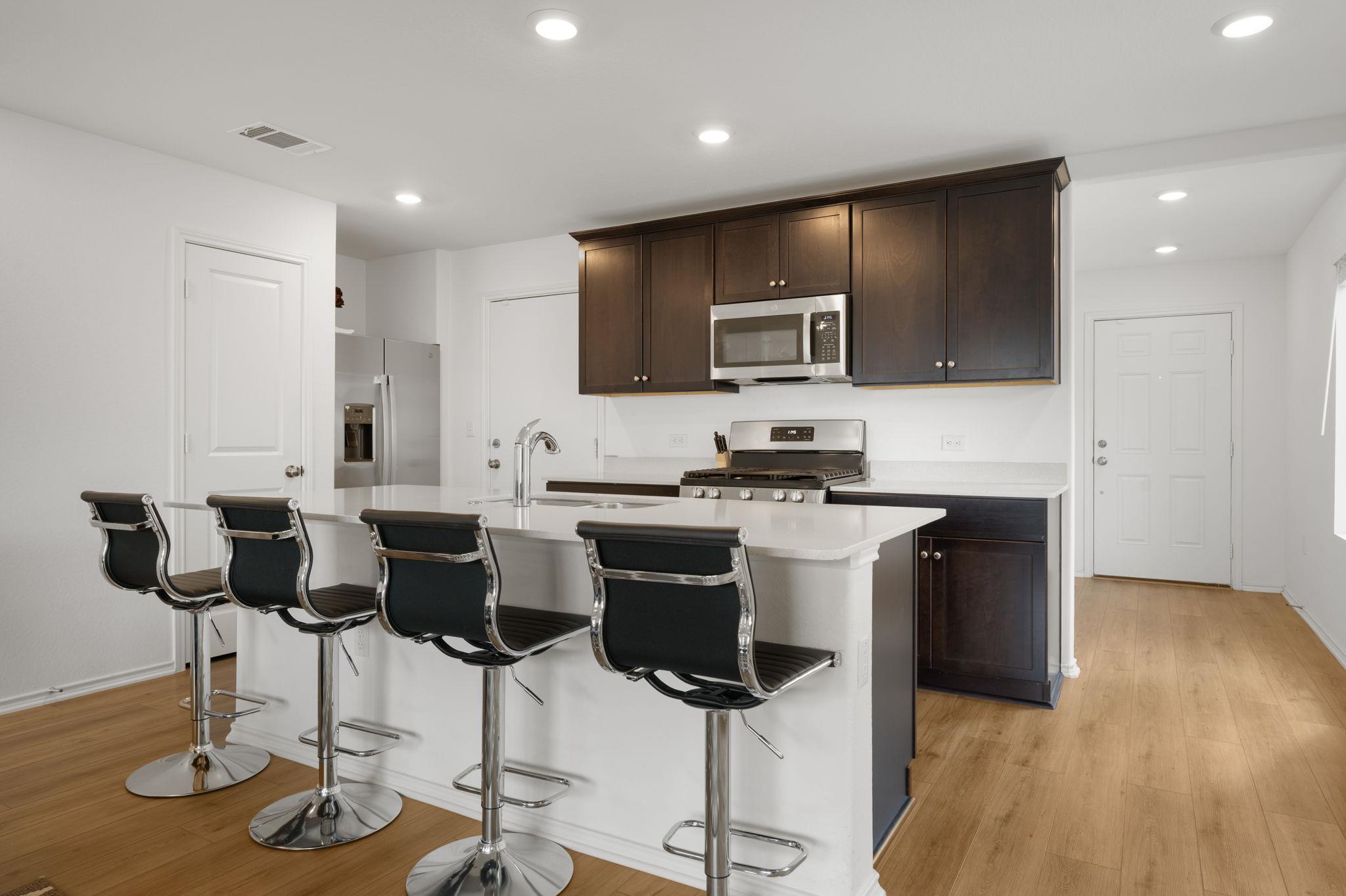 7116 Dancing Wind Ln, Del Valle, TX 78617