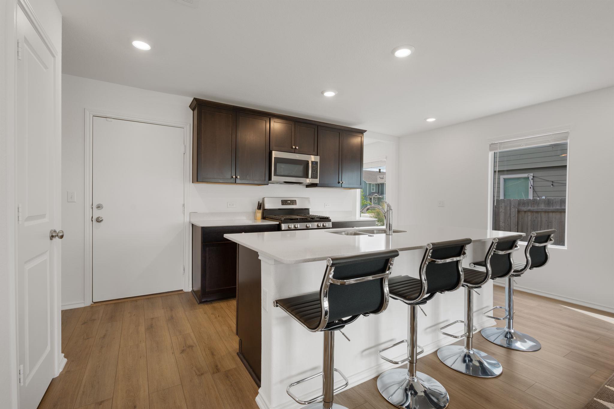 7116 Dancing Wind Ln, Del Valle, TX 78617