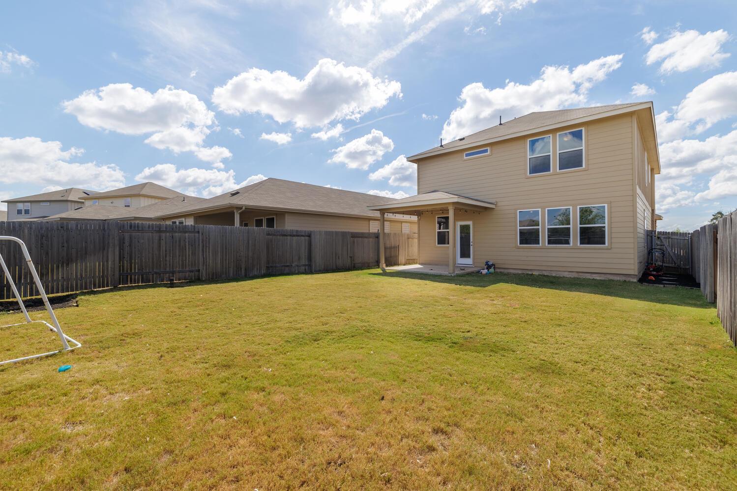 132 Skycroft Cir, Liberty Hill, TX 78642