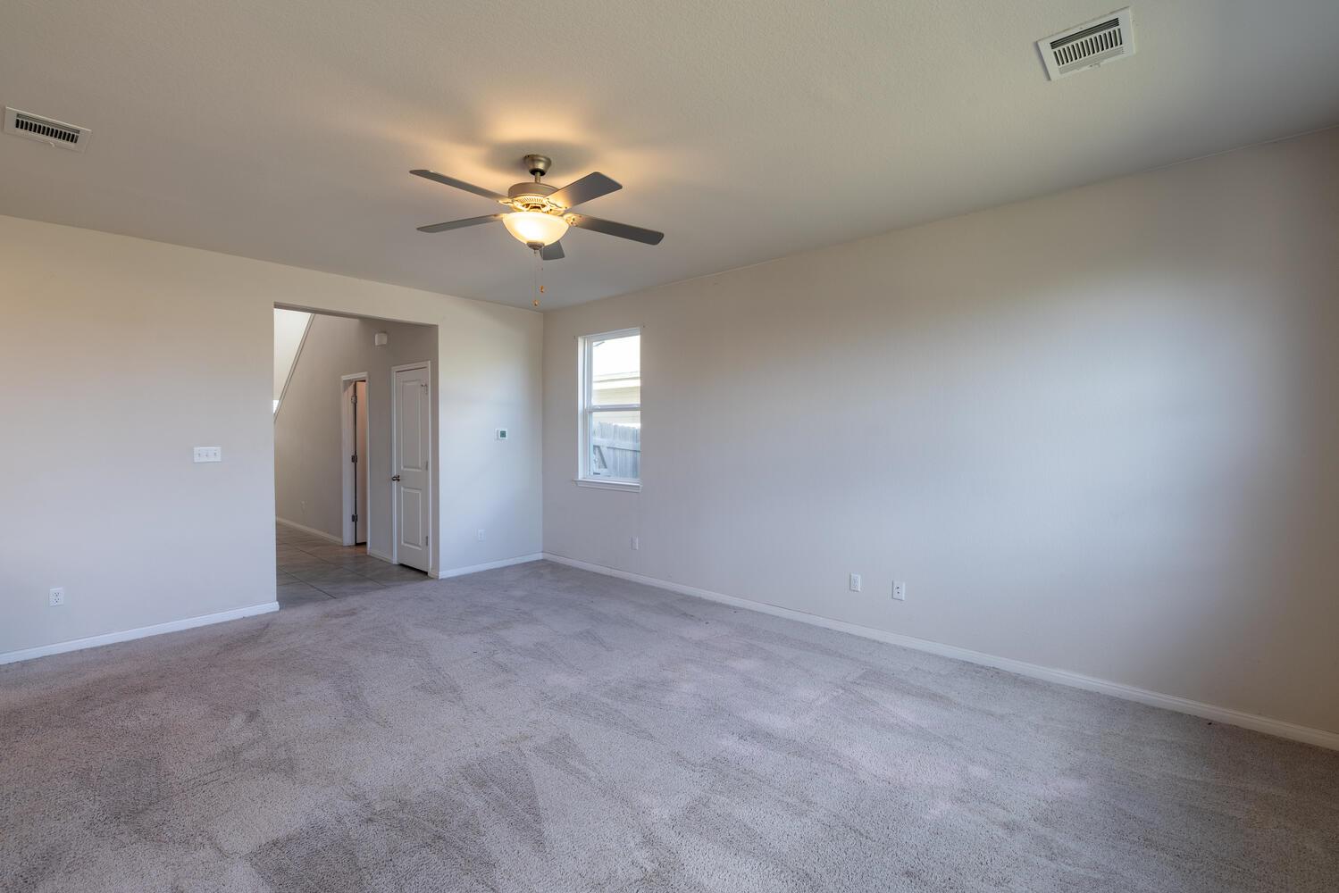 132 Skycroft Cir, Liberty Hill, TX 78642