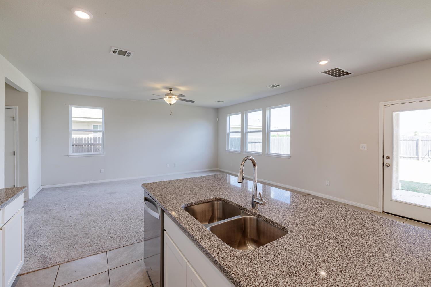 132 Skycroft Cir, Liberty Hill, TX 78642