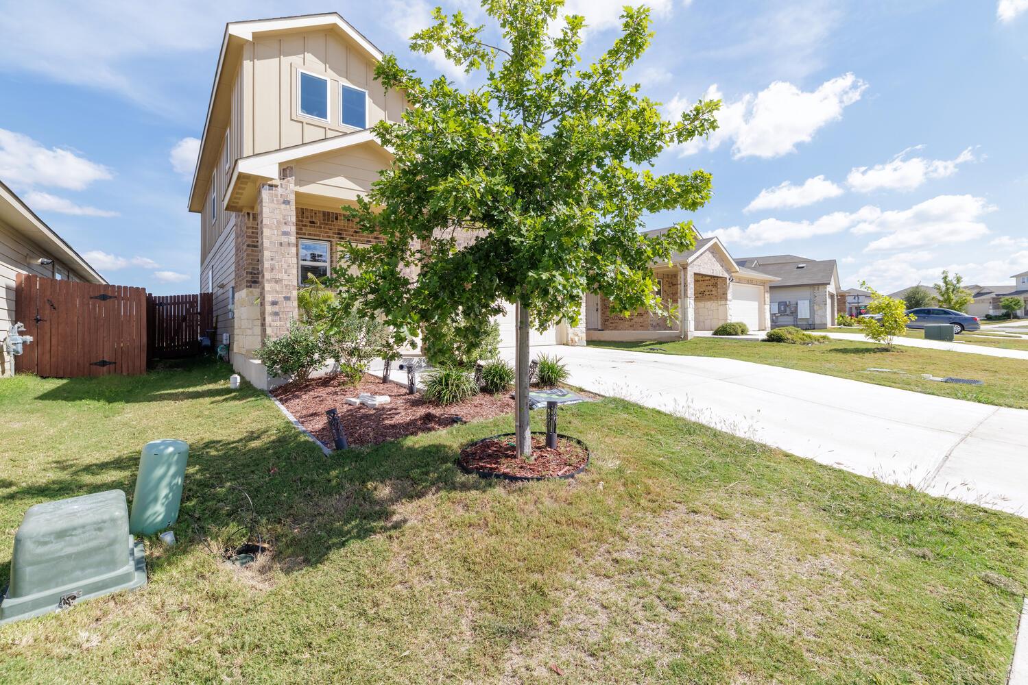 132 Skycroft Cir, Liberty Hill, TX 78642