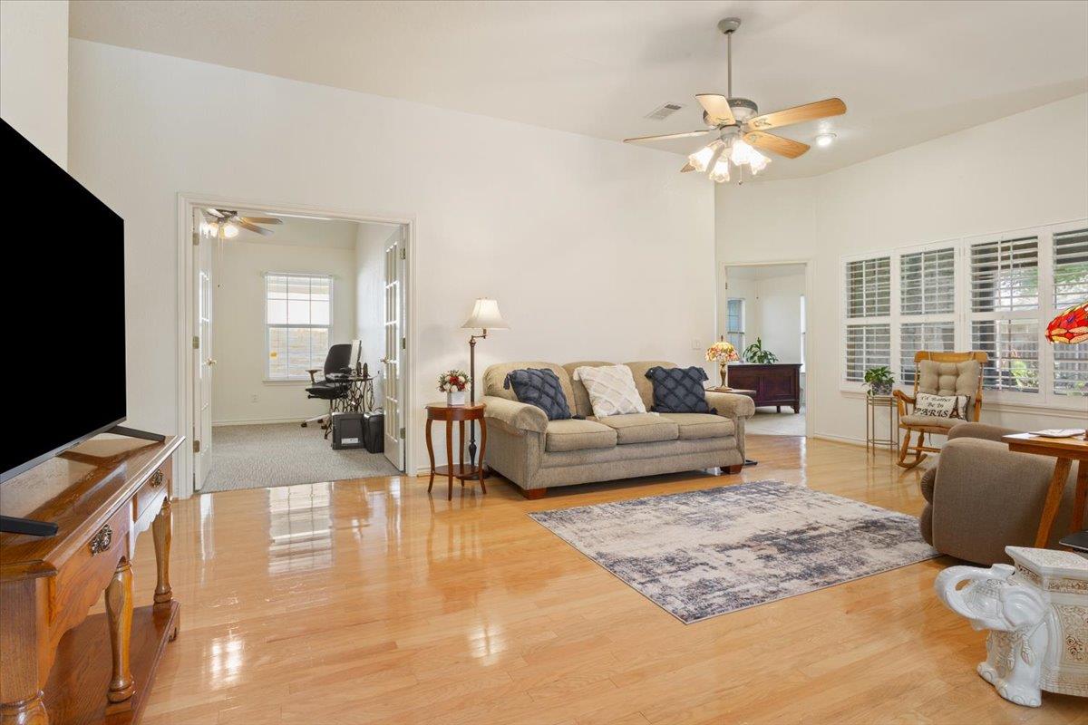 120 Melissa Ct, Georgetown, TX 78628