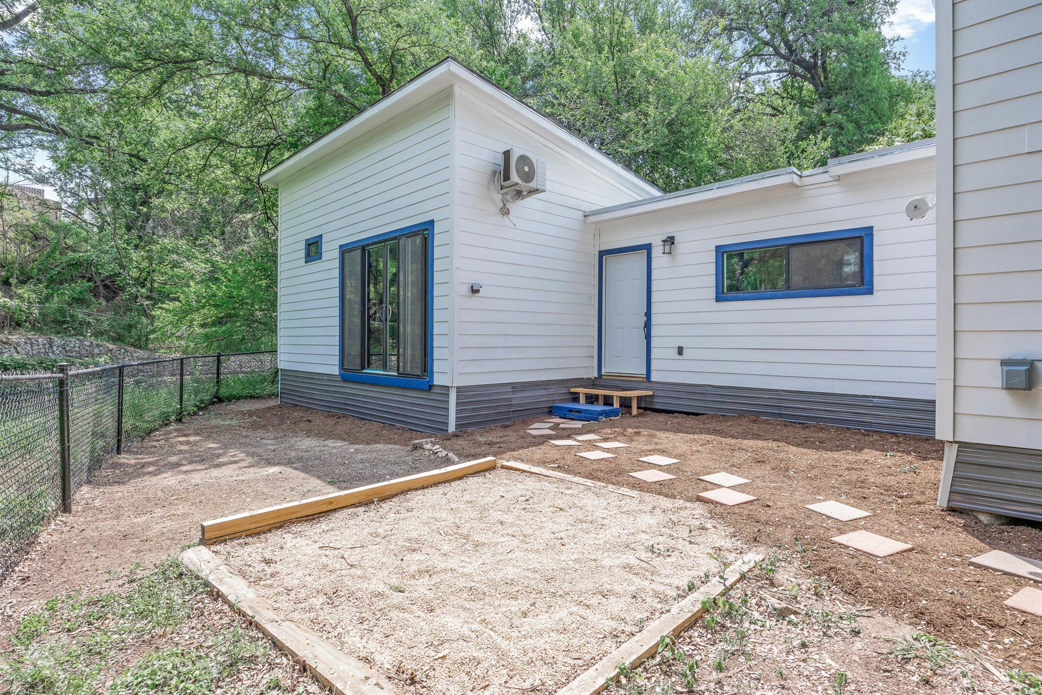 1401 Greenwood Ave # 1 & 2, Austin, TX 78721