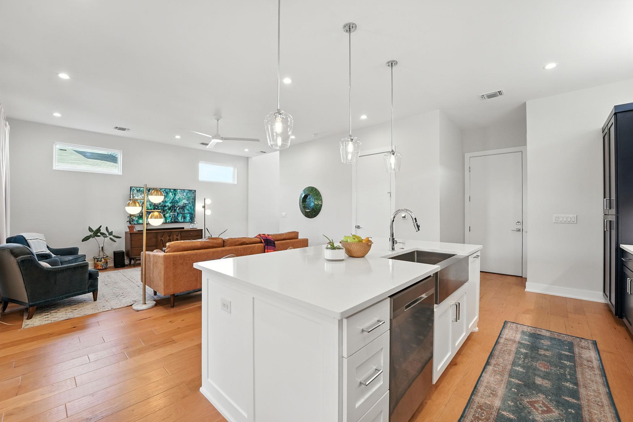 6405 Keegans Dr, Austin, TX 78724