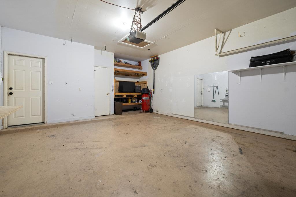 101 Bluejay Cv, Hutto, TX 78634