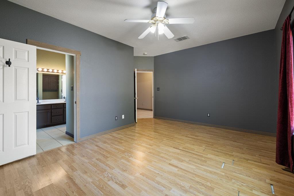 101 Bluejay Cv, Hutto, TX 78634