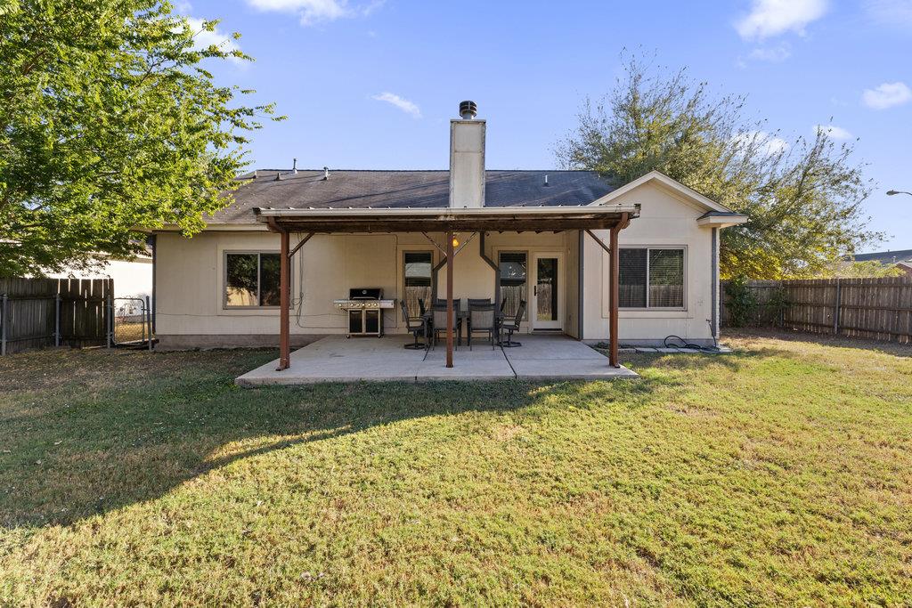 101 Bluejay Cv, Hutto, TX 78634