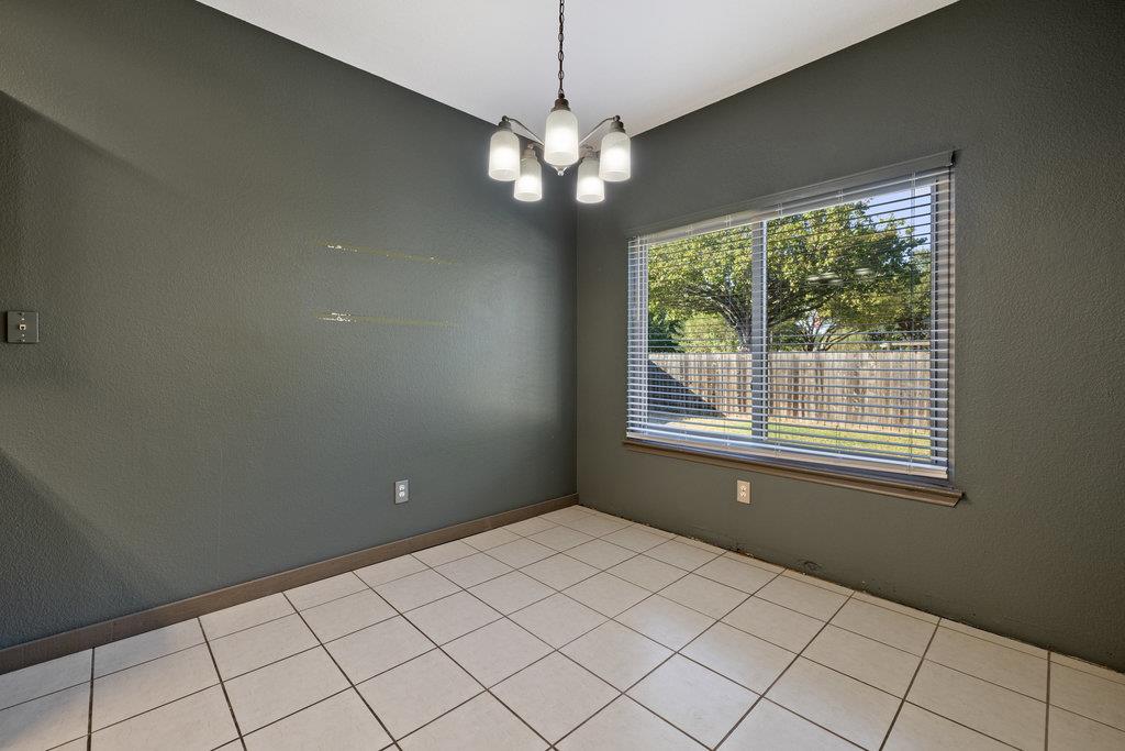 101 Bluejay Cv, Hutto, TX 78634