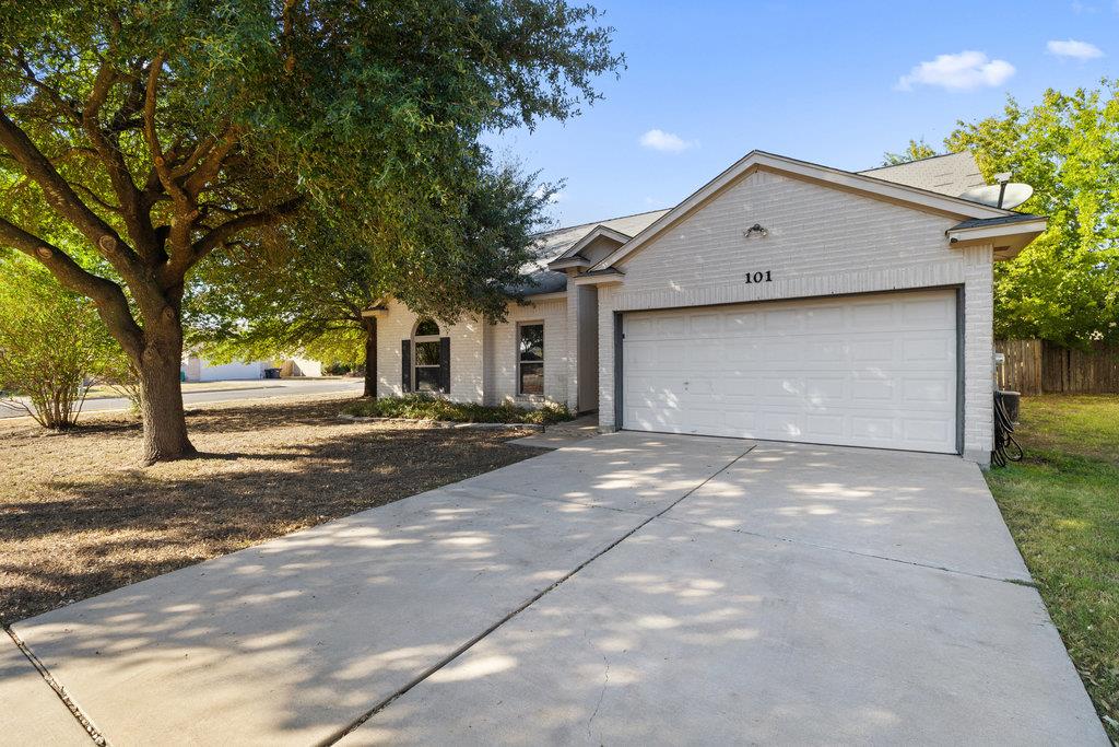 101 Bluejay Cv, Hutto, TX 78634