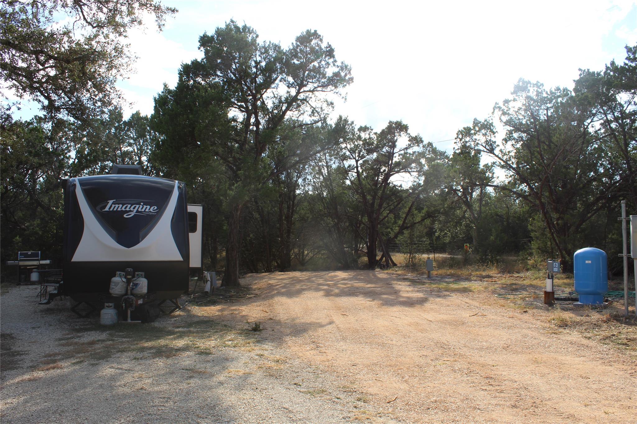 961 Buttercup Ln, Wimberley, TX 78676