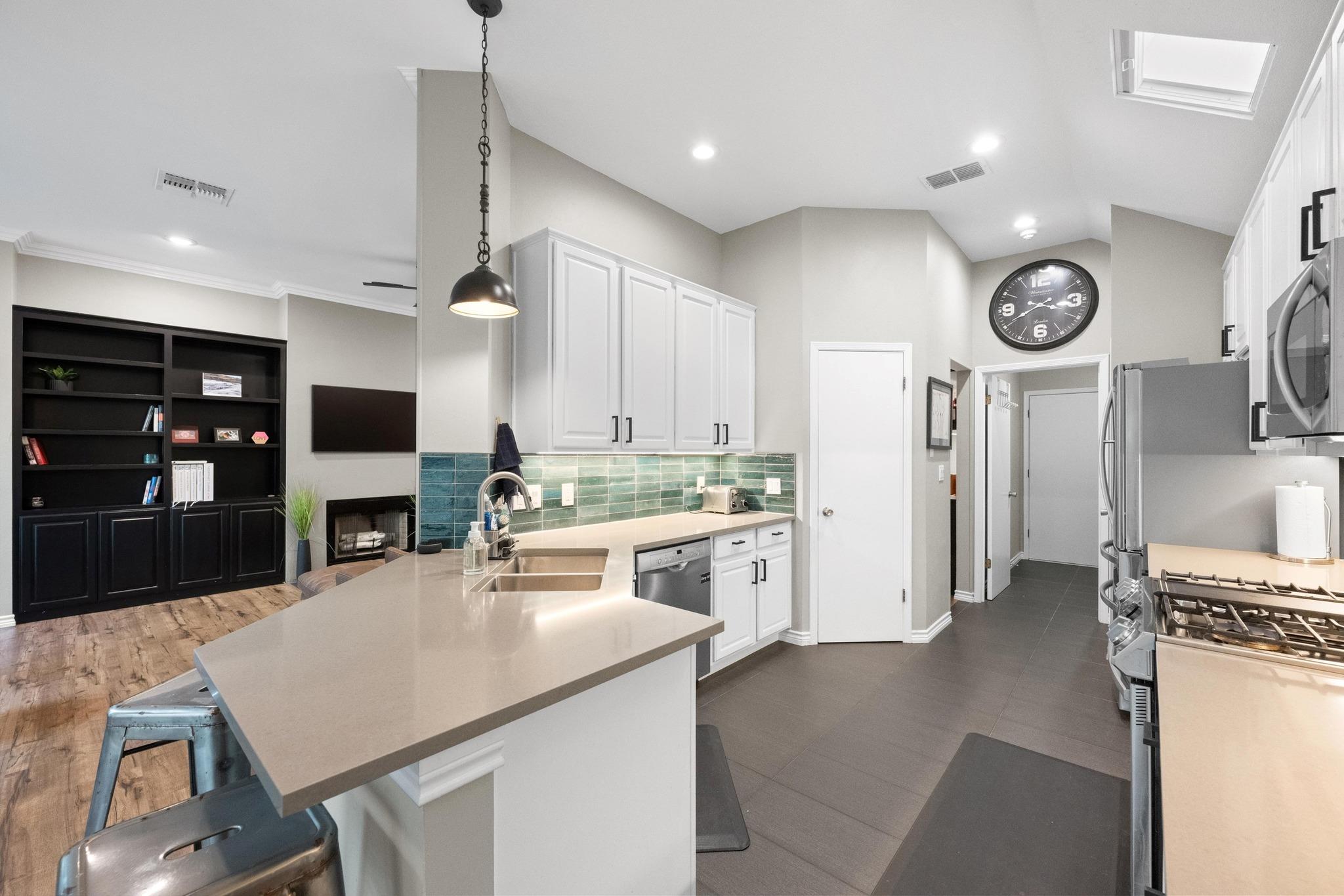 8716 BOBCAT Dr, Round Rock, TX 78681