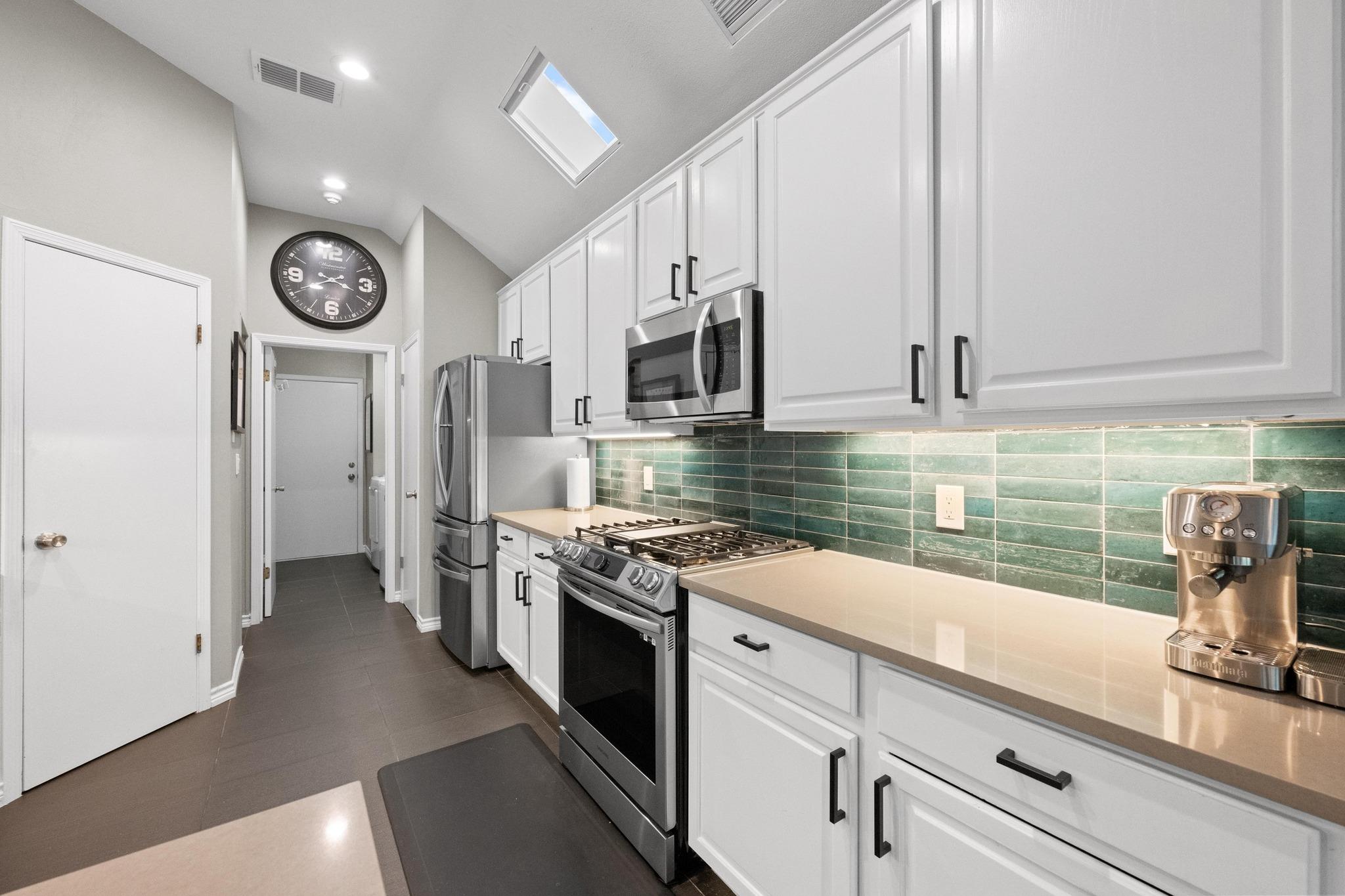 8716 BOBCAT Dr, Round Rock, TX 78681