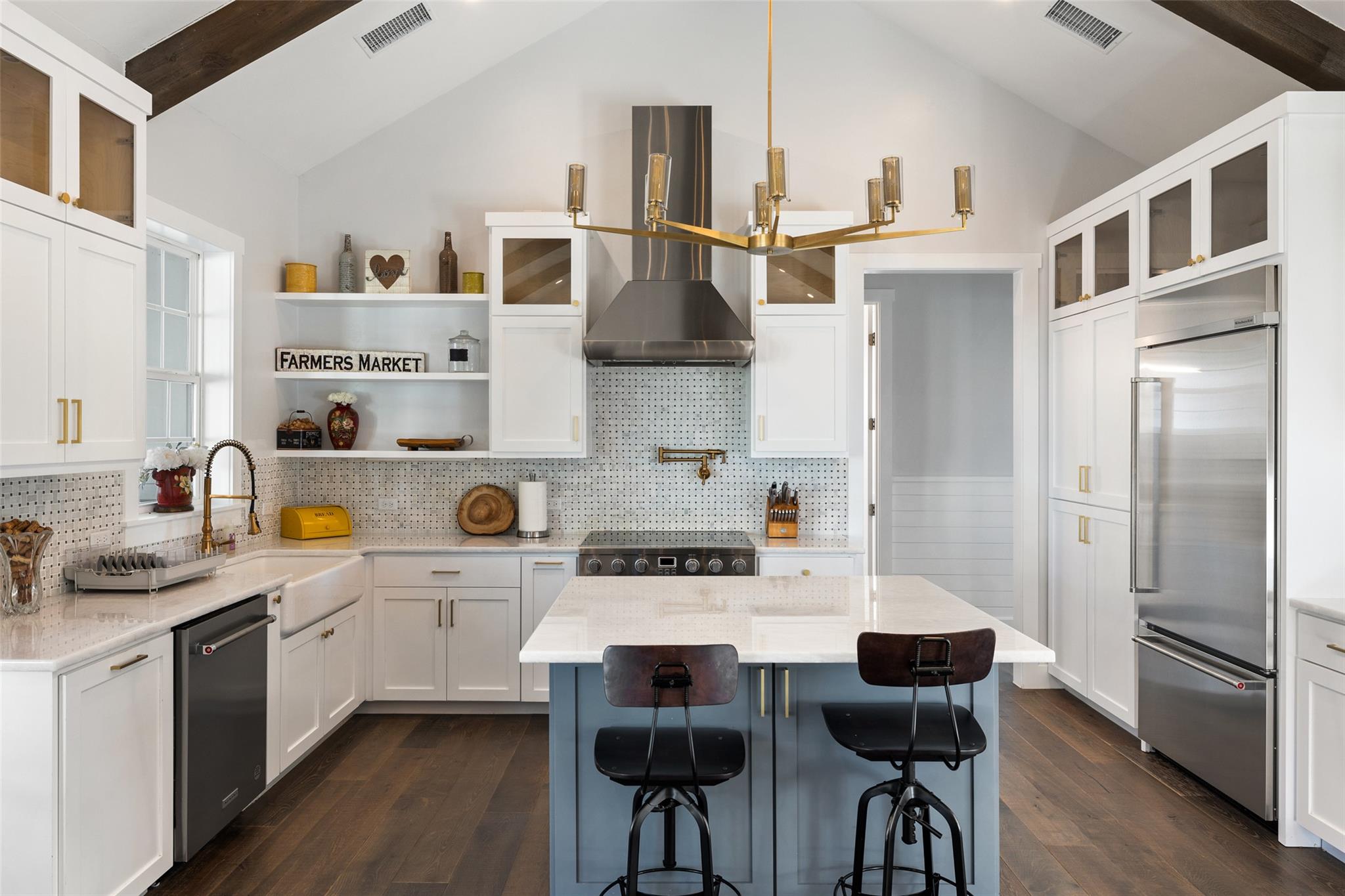 810-1 Kothmann Rd, Dripping Springs, TX 78620