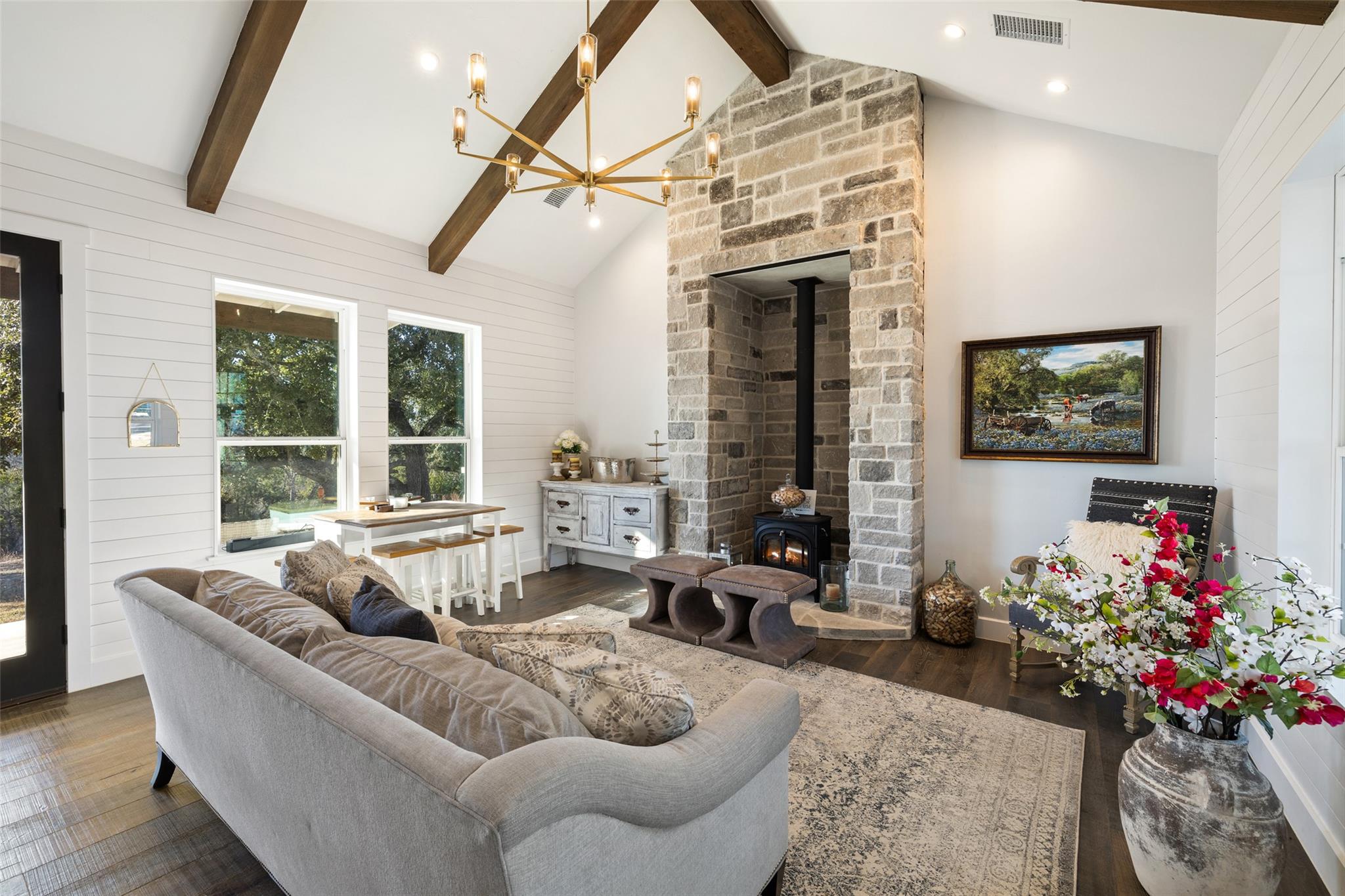 810-1 Kothmann Rd, Dripping Springs, TX 78620