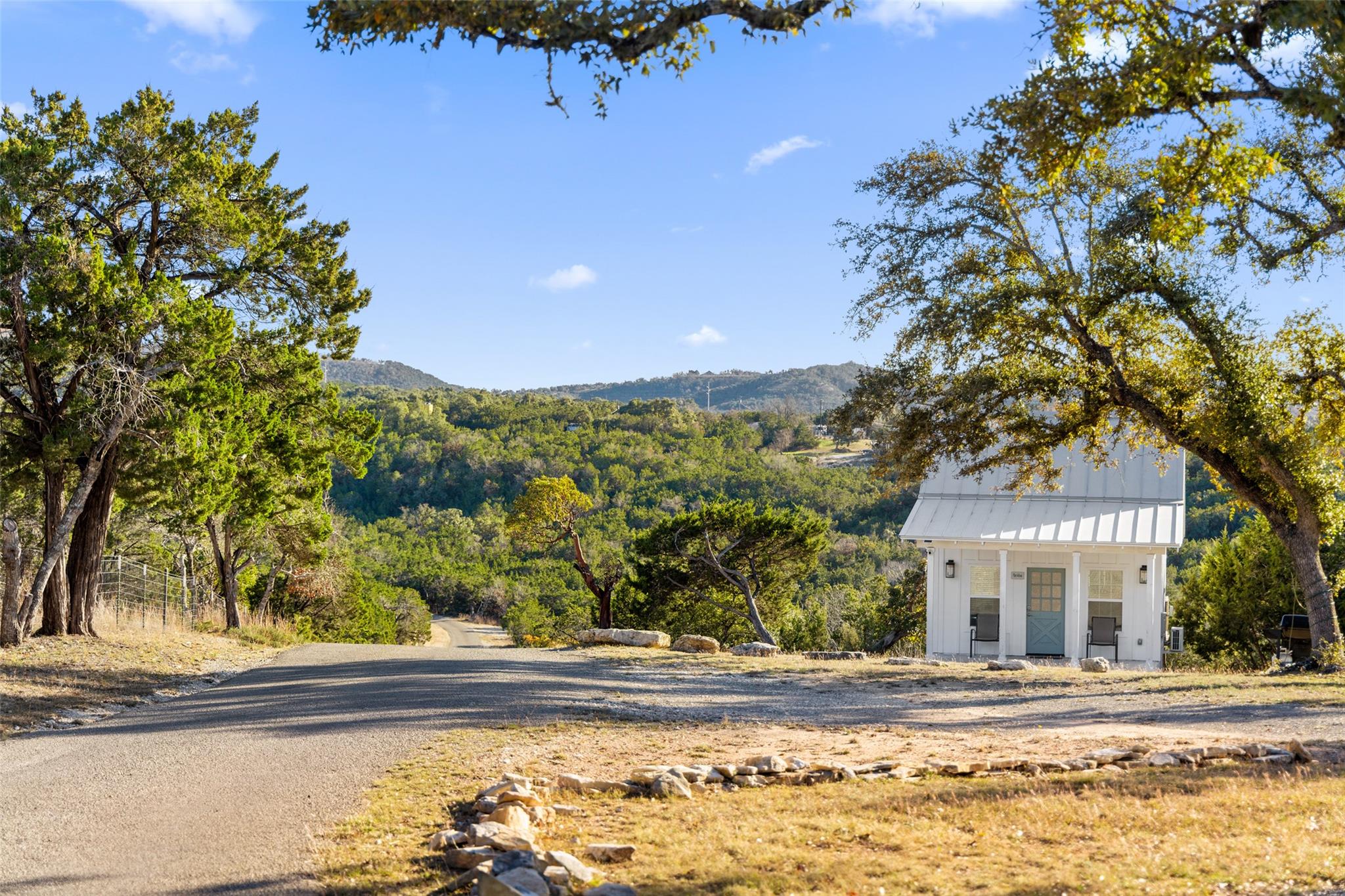 810-1 Kothmann Rd, Dripping Springs, TX 78620