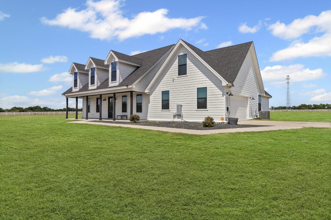 821 Silent Valley Rd, Lockhart, TX 78644