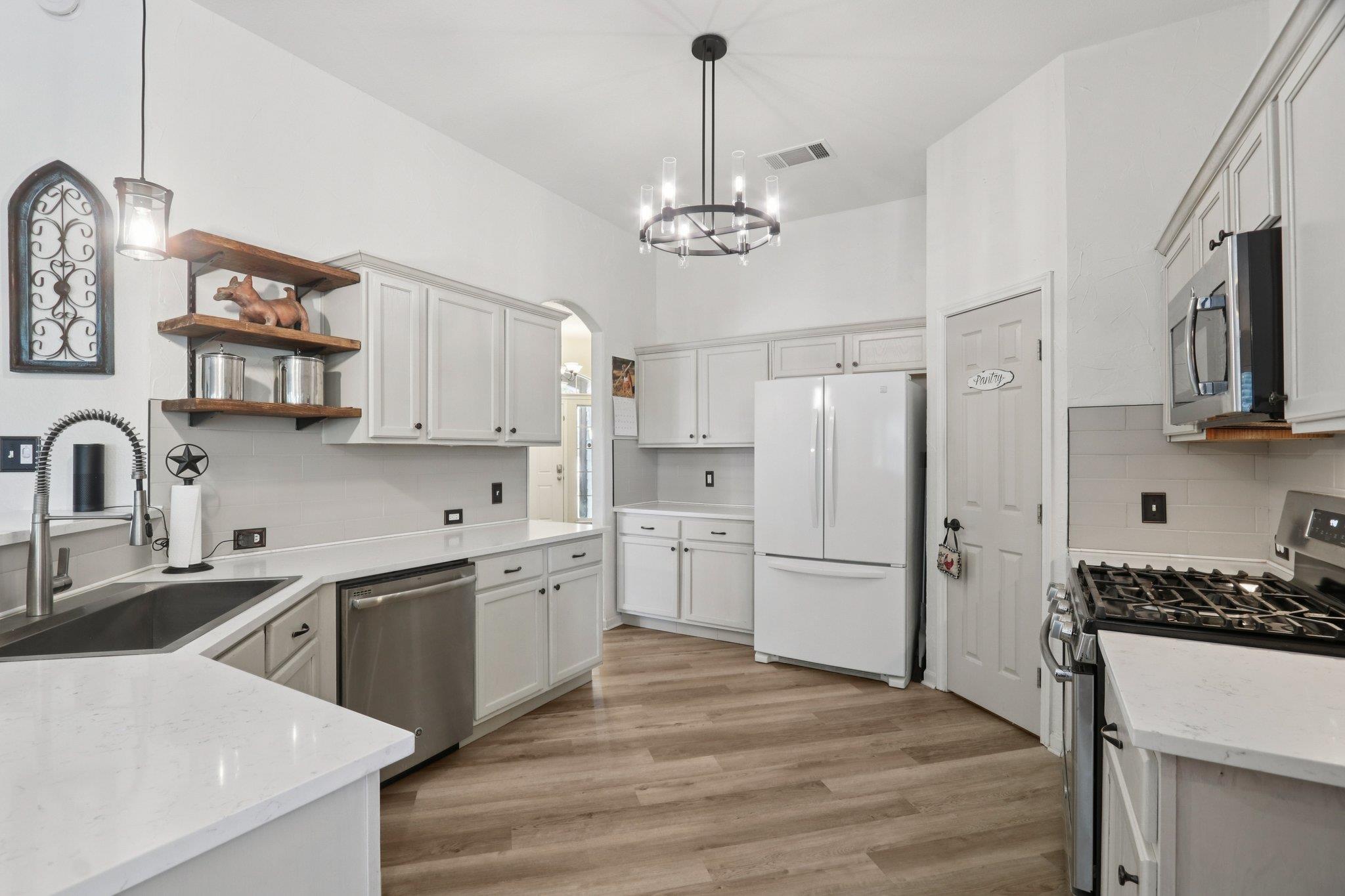 807 Plumbago Dr, Pflugerville, TX 78660