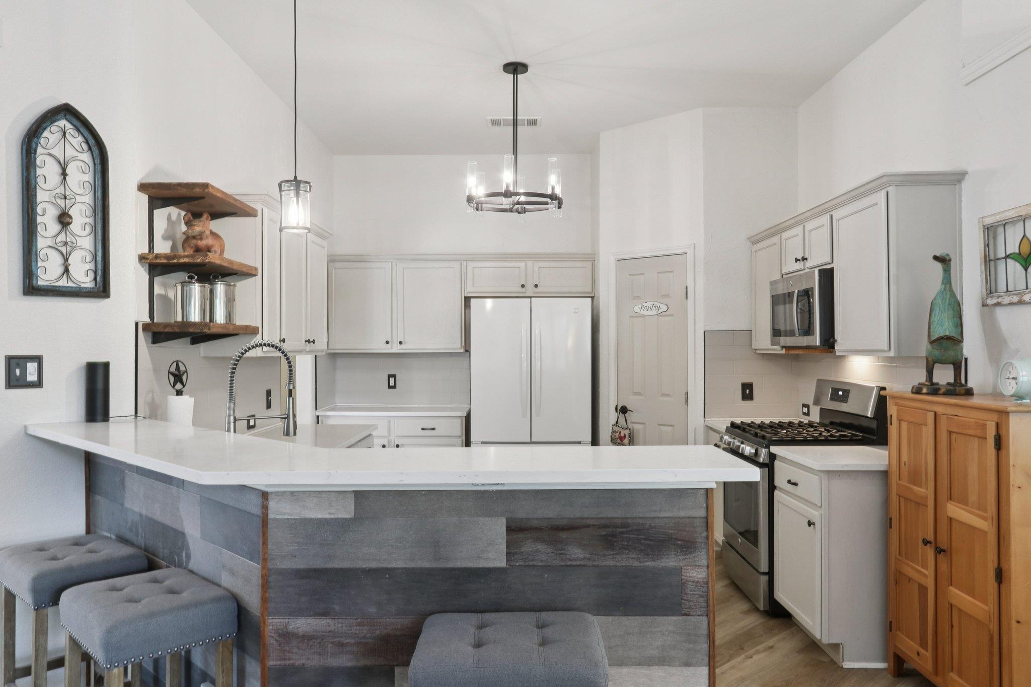 807 Plumbago Dr, Pflugerville, TX 78660