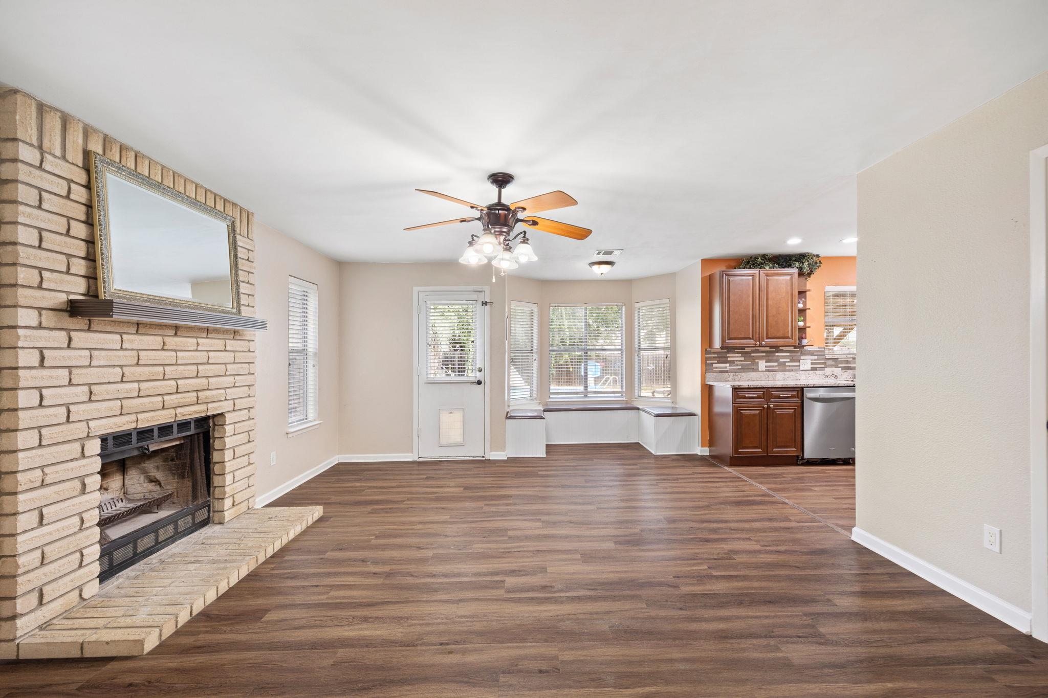 8422 Priest River Dr, Round Rock, TX 78681